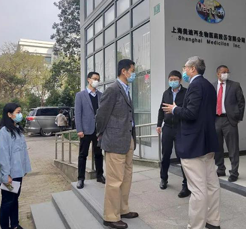 上海市委常委、副市长吴清一行调研开云手机站官方版在线登入张江园区